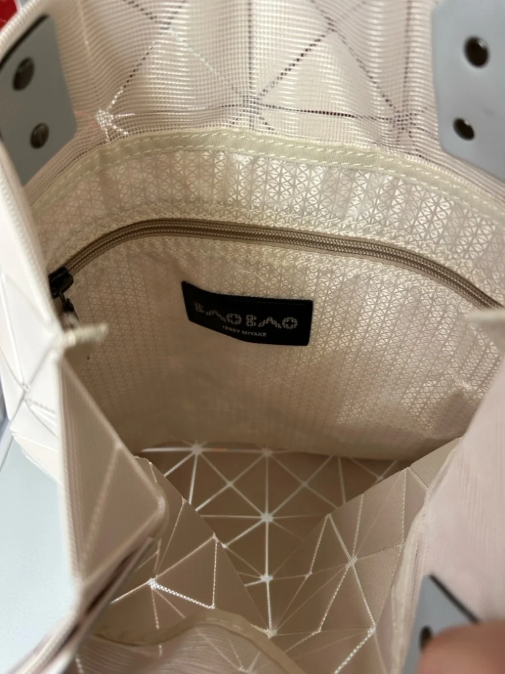 BaoBao cream geometric